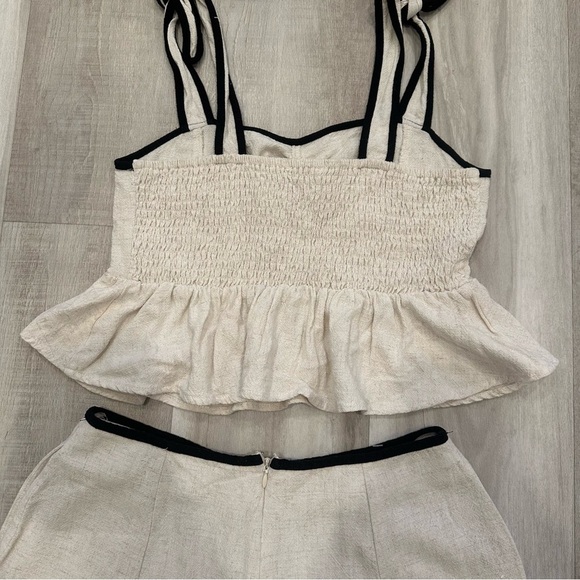 Illa Illa Linen Cream Sleeveless Ruffle Top and Shorts 2 Piece Set - Picture 10 of 16